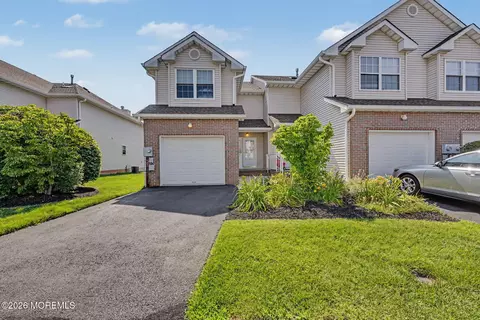 5 Village Pl, Neptune City, NJ 07753