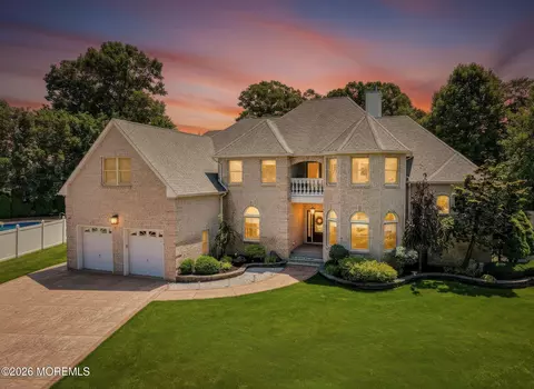 756 Opatut Ct, Toms River, NJ 08753