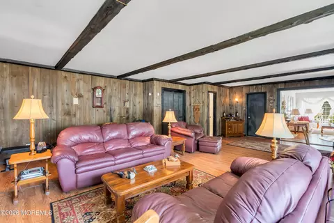 Living - 4 Middlesex Rd, Matawan, NJ 07747 photo 6 of 6