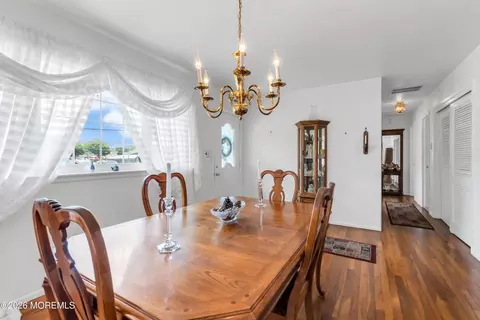 Dining - 4 Middlesex Rd, Matawan, NJ 07747 photo 1 of 4