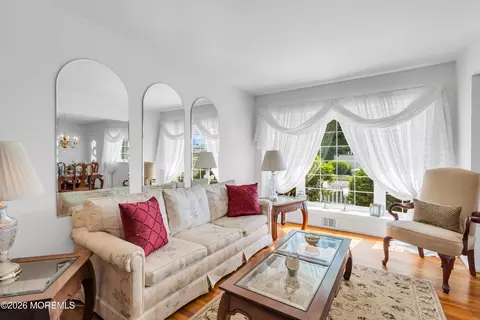 Living - 4 Middlesex Rd, Matawan, NJ 07747 photo 1 of 6