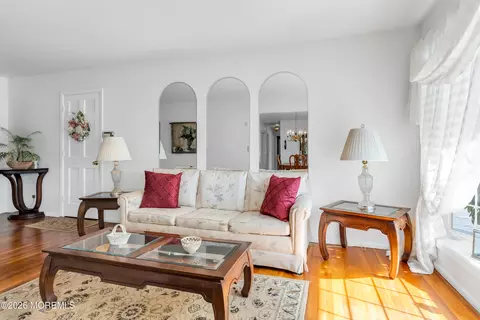 Living - 4 Middlesex Rd, Matawan, NJ 07747 photo 3 of 6