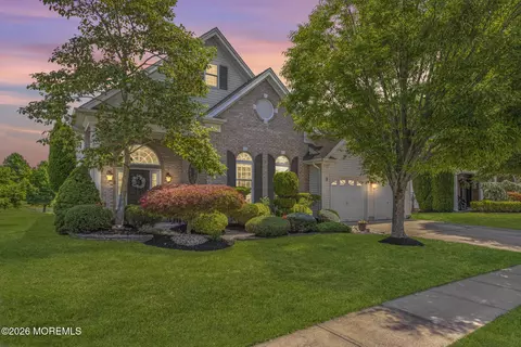 3 Attenbury Pl, Freehold, NJ 07728