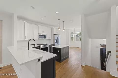 6 River St, Red Bank, NJ 07701