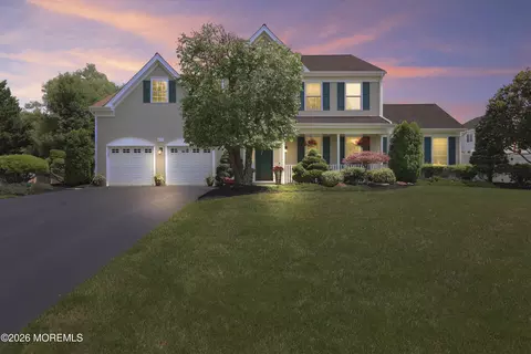 407 Vassar Dr, Freehold, NJ 07728