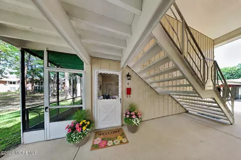 48 Cambridge Ct # E, Lakewood, NJ 08701