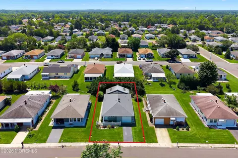 24 Port Royal Dr, Toms River, NJ 08757