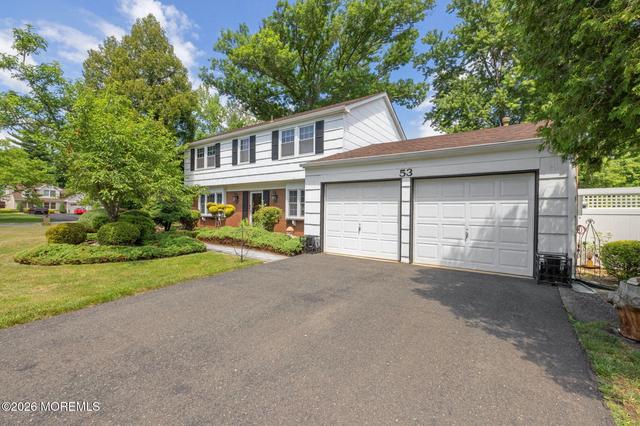 53 Maxwell Ln, Manalapan, NJ 07726
