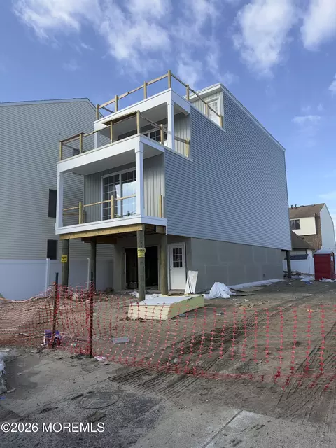 122 Fremont Ave, Seaside Heights, NJ 08751