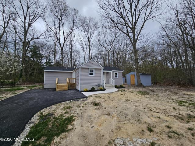 6611 Magnolia Dr, Commercial, NJ 08332