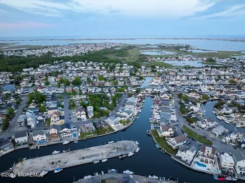 View/Area - 5 Shore Pine Dr, Brick, NJ 08723 photo 8 of 18