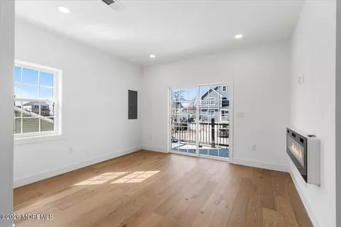 Living - 5 Shore Pine Dr, Brick, NJ 08723 photo 5 of 7