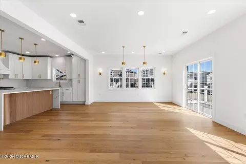 Living - 5 Shore Pine Dr, Brick, NJ 08723 photo 4 of 7