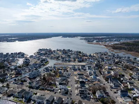 View/Area - 5 Shore Pine Dr, Brick, NJ 08723 photo 17 of 18