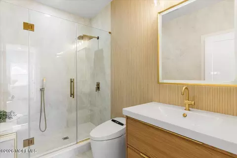 Bath - 5 Shore Pine Dr, Brick, NJ 08723 photo 1 of 7