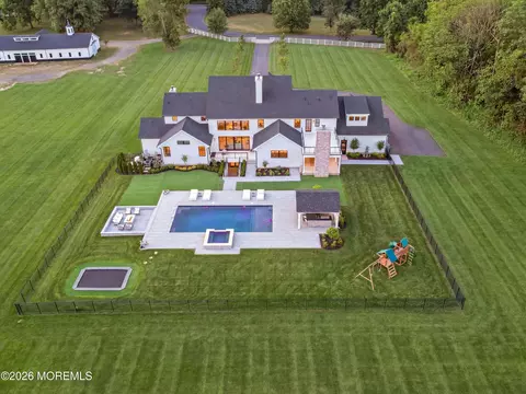 8 Hillcrest Dr, Colts Neck, NJ 07722