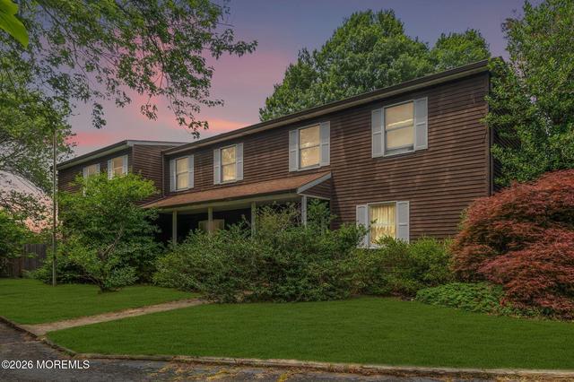 210 Church St, Belford, NJ 07718