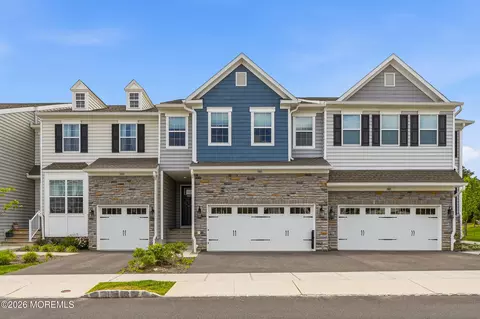 3003 Quail Ridge Blvd, Farmingdale, NJ 07727