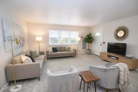 1 Alabama Ct # 820, Matawan, NJ 07747