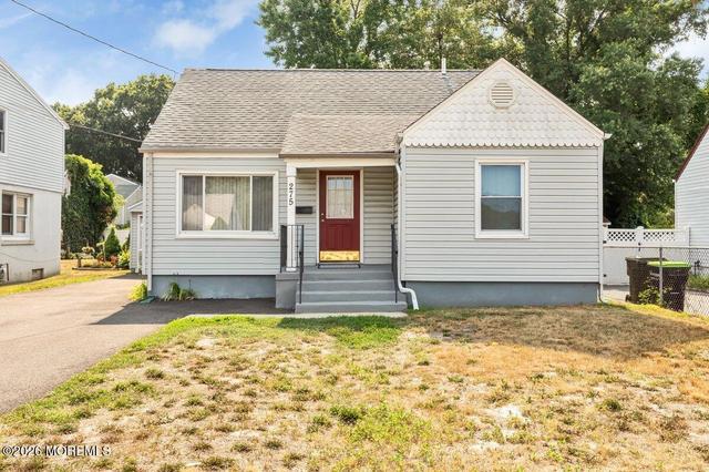 275 Laurel Ave, Keansburg, NJ 07734