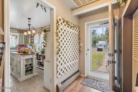 Entry Way - 42 Walnut St, Edison, NJ 08817 photo 1 of 2