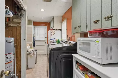 Other - 42 Walnut St, Edison, NJ 08817 photo 3 of 8