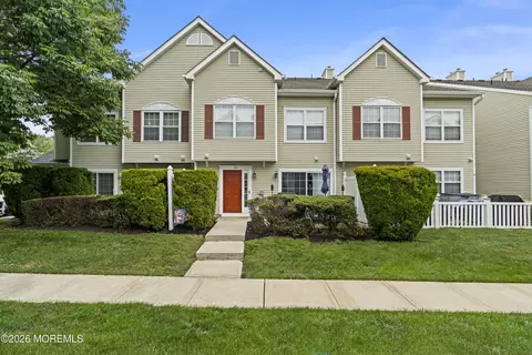 63 Winged Foot Ct, Howell, NJ 07731
