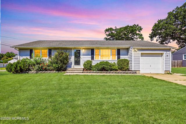 501 Burnside St, Toms River, NJ 08757