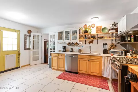 Kitchen - 12 Thompson Ave, Leonardo, NJ 07737 photo 1 of 2