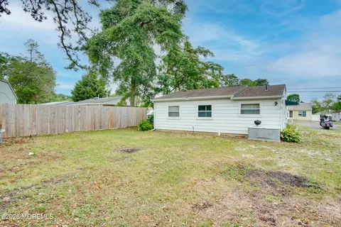 Exterior - 117 Beach Blvd, Forked River, NJ 08731 photo 5 of 5
