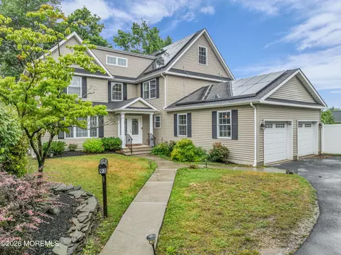 93 Center Ave, Leonardo, NJ 07737