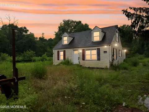 5 Union Hill Rd, Monroe, NJ 08831