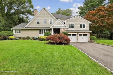 10 Arcadia Rd, Woodcliff Lake, NJ 07677