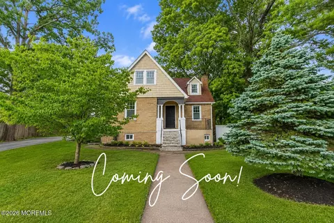 201 Knox Ave, Eatontown, NJ 07724