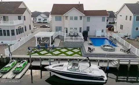 1318 Wickford Ln, Lanoka Harbor, NJ 08734