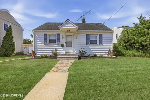 38 Collins Ave, Port Monmouth, NJ 07758