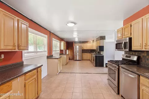 Kitchen - 3 Xavier Dr, Jackson, NJ 08527 photo 3 of 4