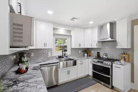 Kitchen - 14 Juniper Pl, Matawan, NJ 07747 photo 1 of 5