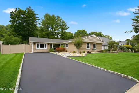 Exterior - 14 Juniper Pl, Matawan, NJ 07747 photo 2 of 4