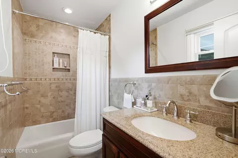 Bath - 14 Juniper Pl, Matawan, NJ 07747 photo 1 of 2