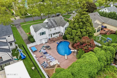 72 Runyan Ave, Deal, NJ 07723