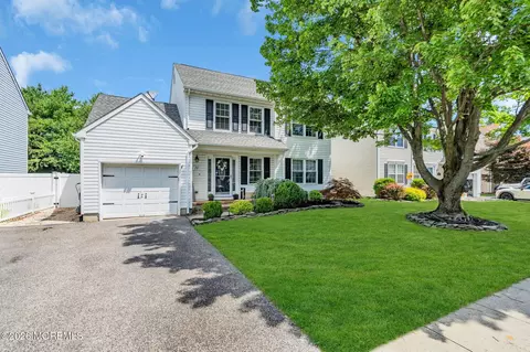 Exterior - 19 Red Maple Dr, Brick, NJ 08724 photo 2 of 5