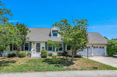 36 E Lincoln Ave, Atlantic Highlands, NJ 07716