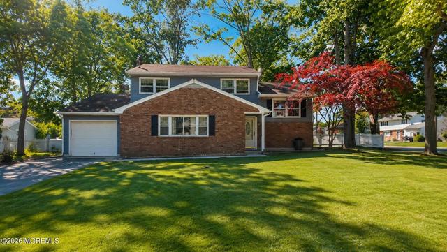 59 Oak Ridge Pkwy, Toms River, NJ 08755