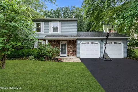 11 Cannonball Dr, Howell, NJ 07731