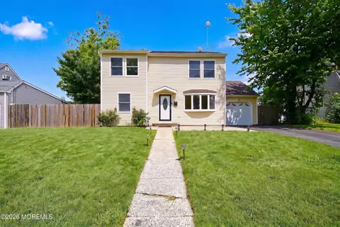 29 Windsor Dr, East Brunswick, NJ 08816