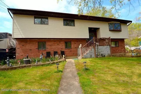 48 Fredric Dr, Ocean, NJ 07712