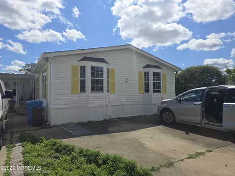 58 2nd St, Manchester, NJ 08759