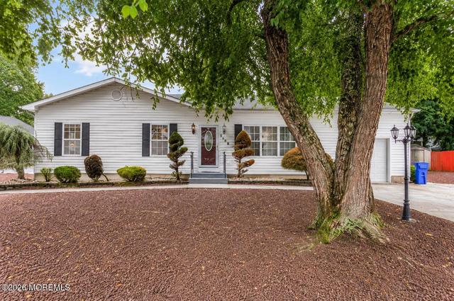 1840 Commonwealth Blvd, Toms River, NJ 08757