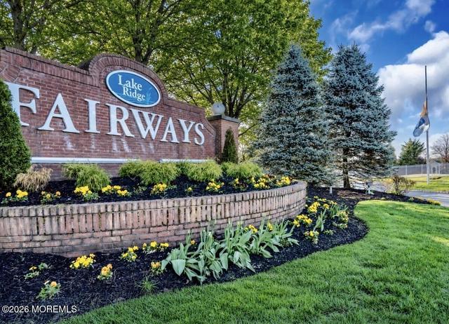 122 Skyline Dr, Lakewood, NJ 08701